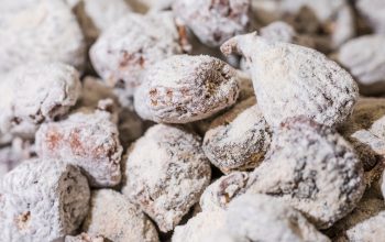 close-up-sweets-with-powdered-sugar_23-2148263802