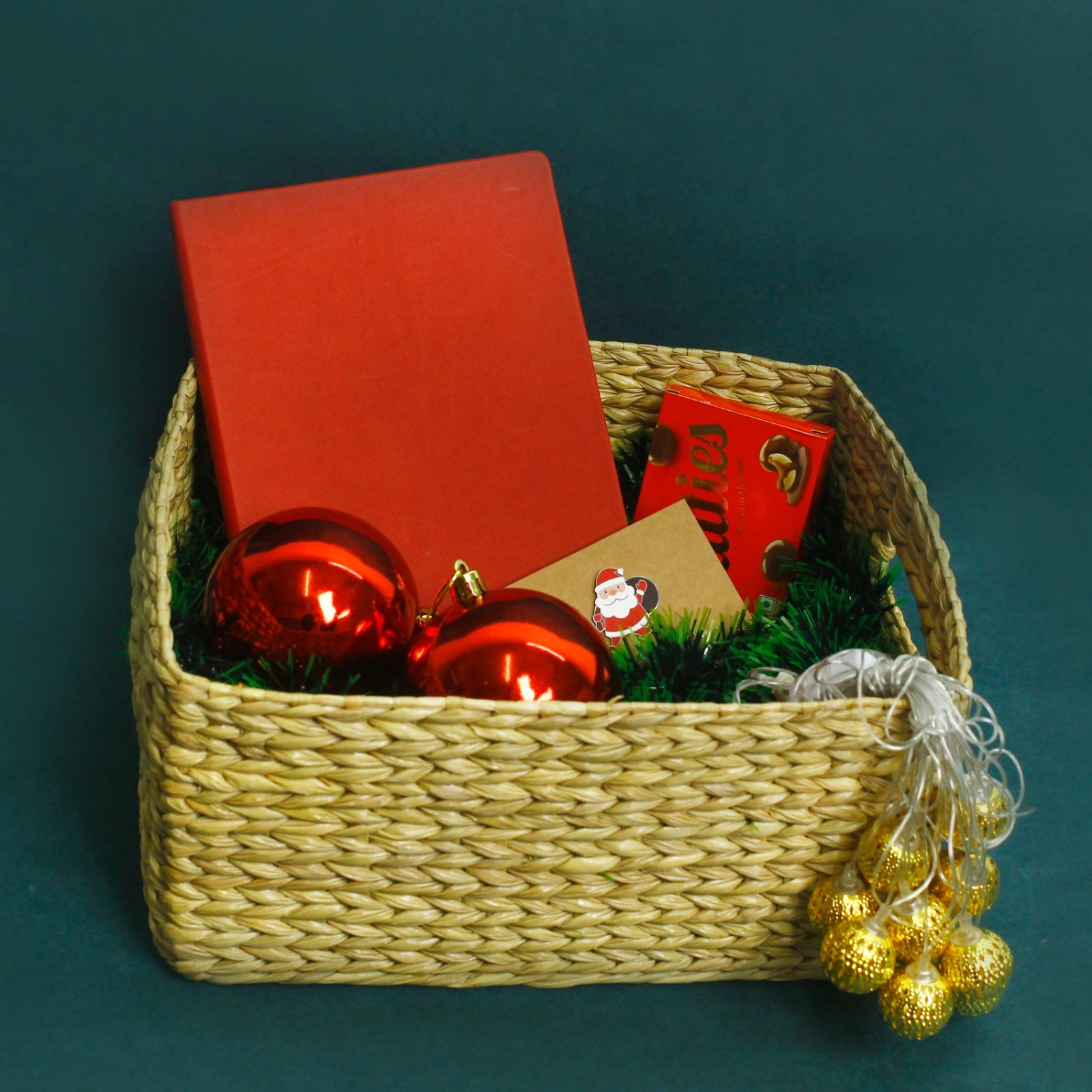 Corporate Christmas Gifts Supplier in Delhi
